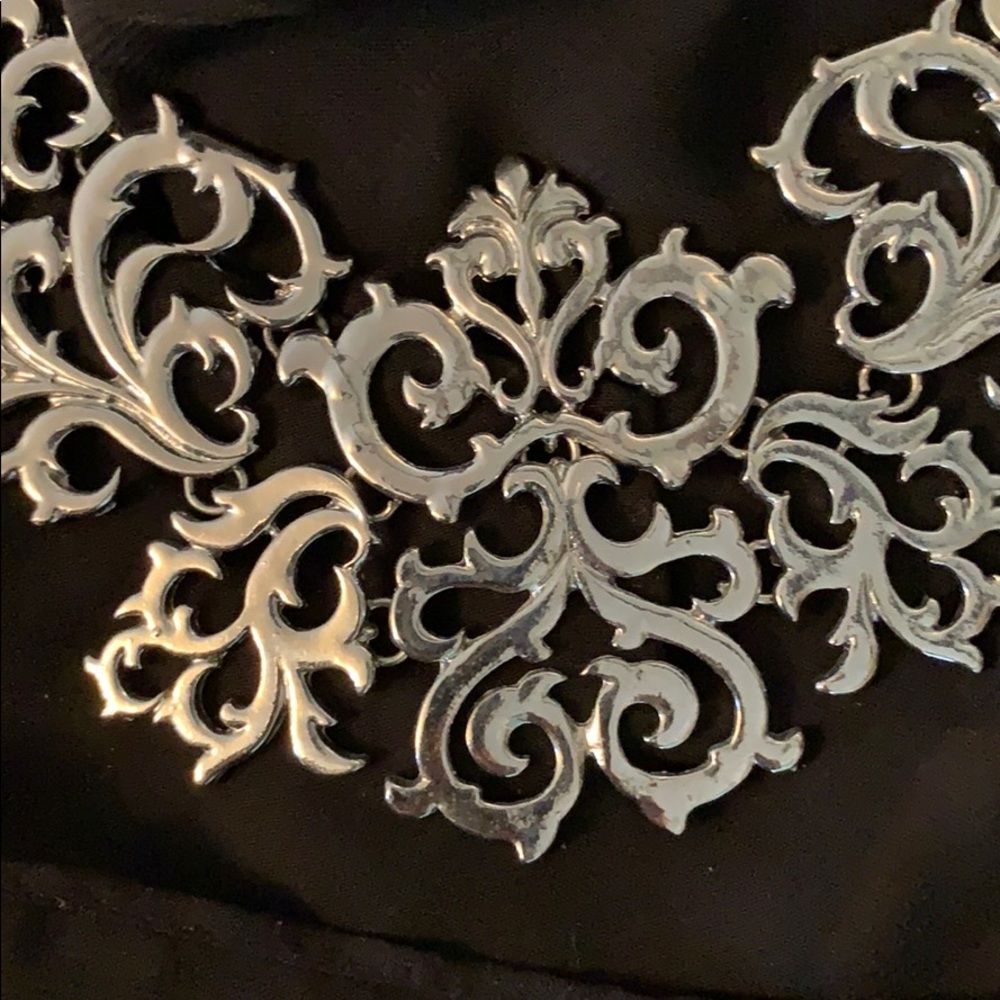 Necklace - Picture 2 of 3